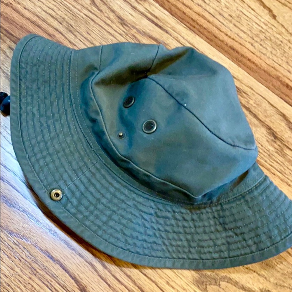 BUCKET HAT - DRAWSTRING and snap Army Green